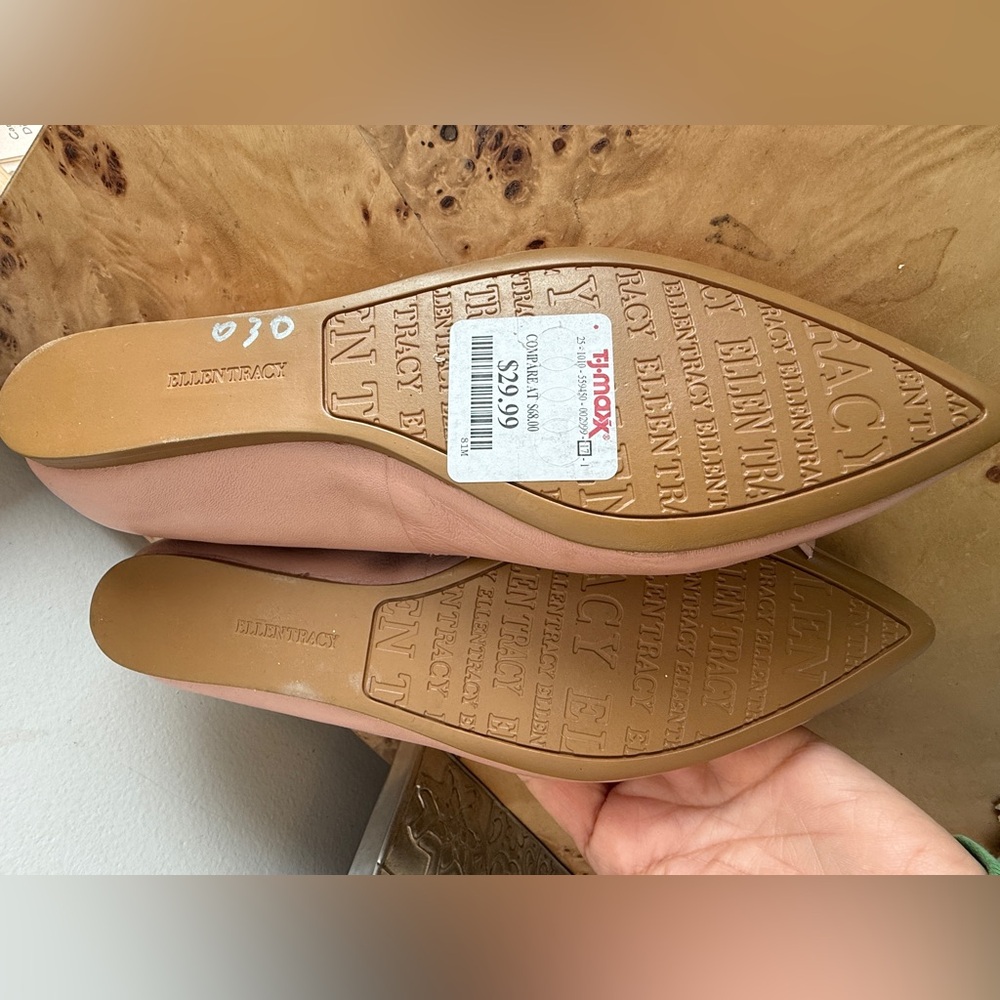 Ellen Tracy Women's Ballet Flats - Picture 3 of 3